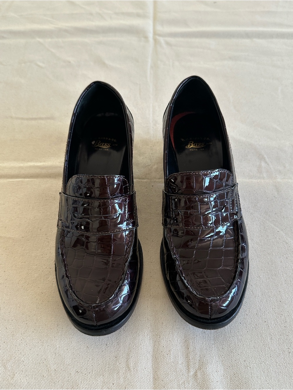 Bass Women’s Croc-Embossed Patent Loafers in Dark Burgundy - Picture 2 of 10